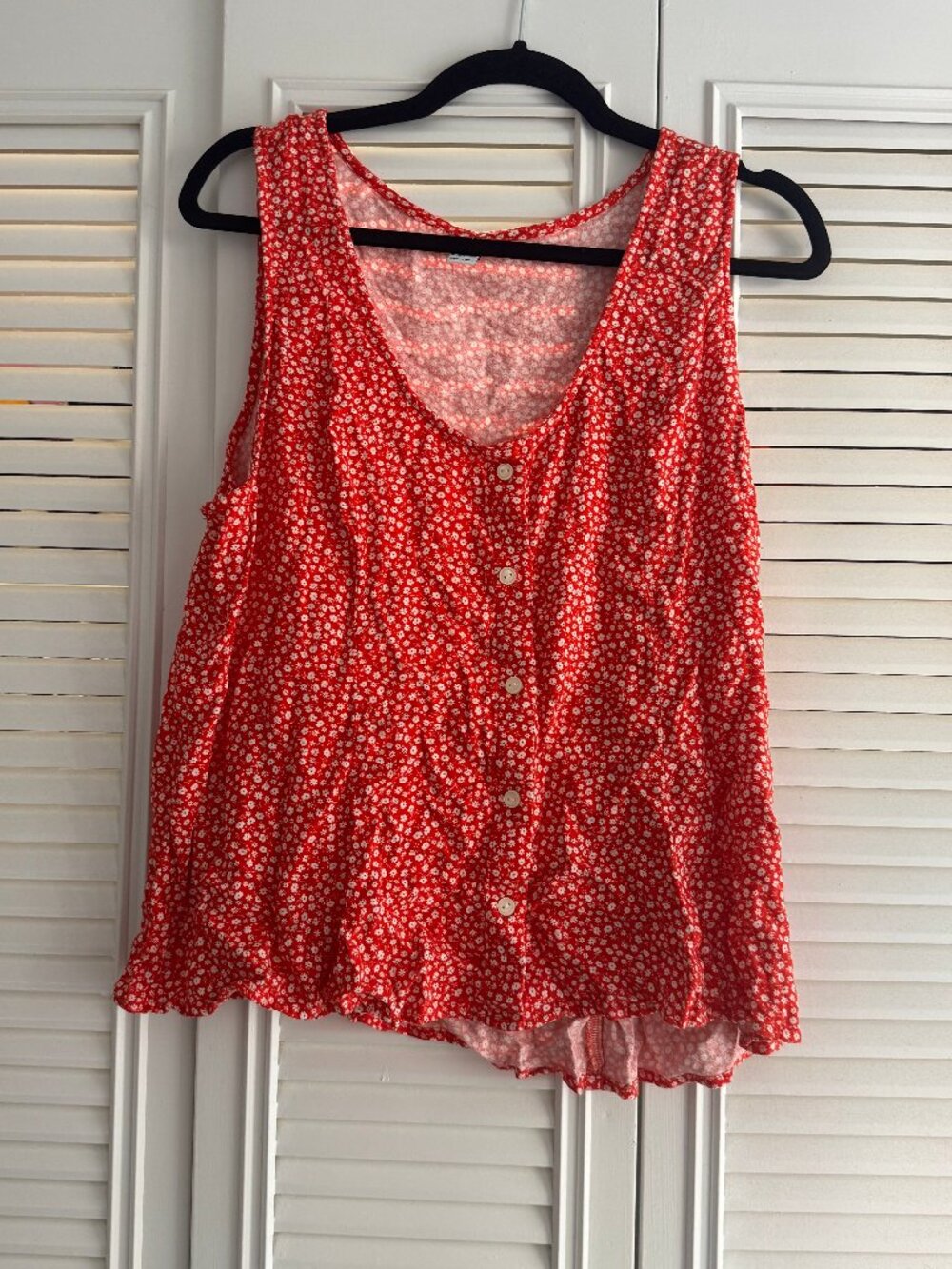 Old Navy Red Floral Tank Top Size L